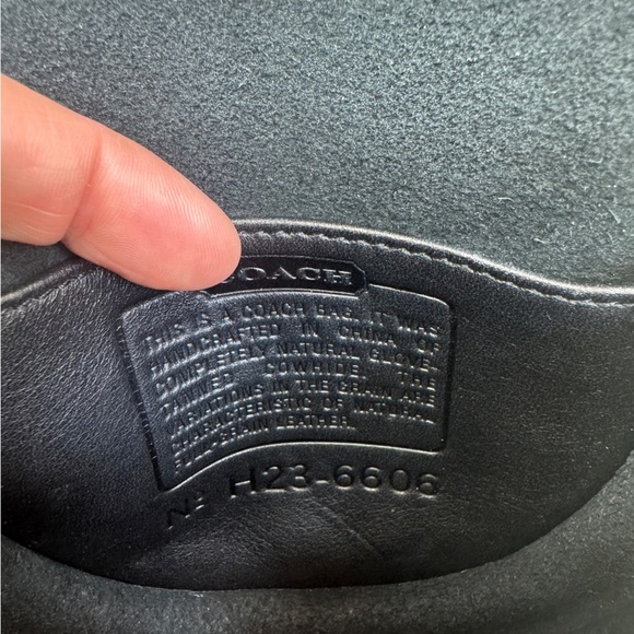 Coach Vintage Mini Watson Crossbody Black Leather Brass Turnlock - Picture 4 of 9